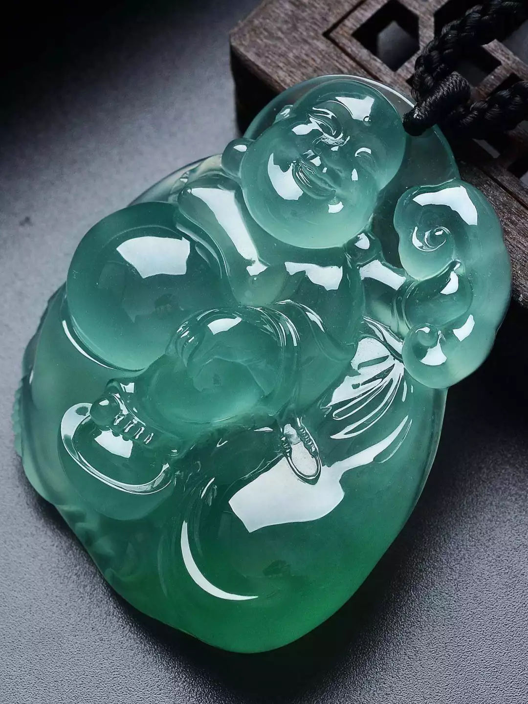 比玻璃种还好的翡翠到底是何方神圣？  第4张