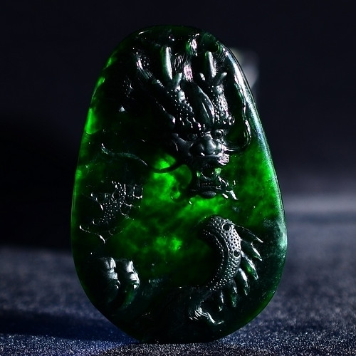 墨翠翡翠，精致的魅力低调的奢华，尽显男人魅力  第7张