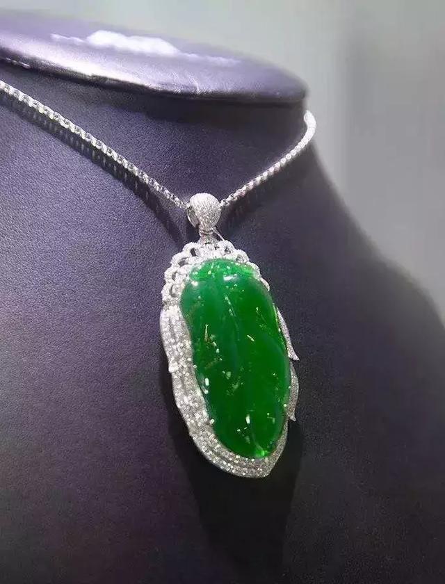 翡翠原石：各种翡翠价格，差别究竟在哪？  第1张