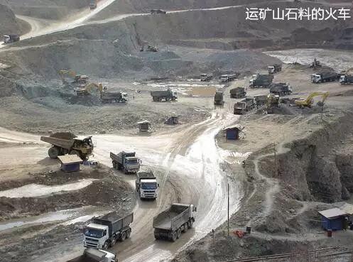 翡翠原石用切割机为什么翡翠卖得那么贵？翡翠市场行情是怎样的  第4张