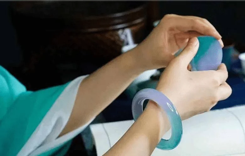 翡翠市场透明话, 未来的行情又该如何, 与这五个要素紧密相连!  第9张