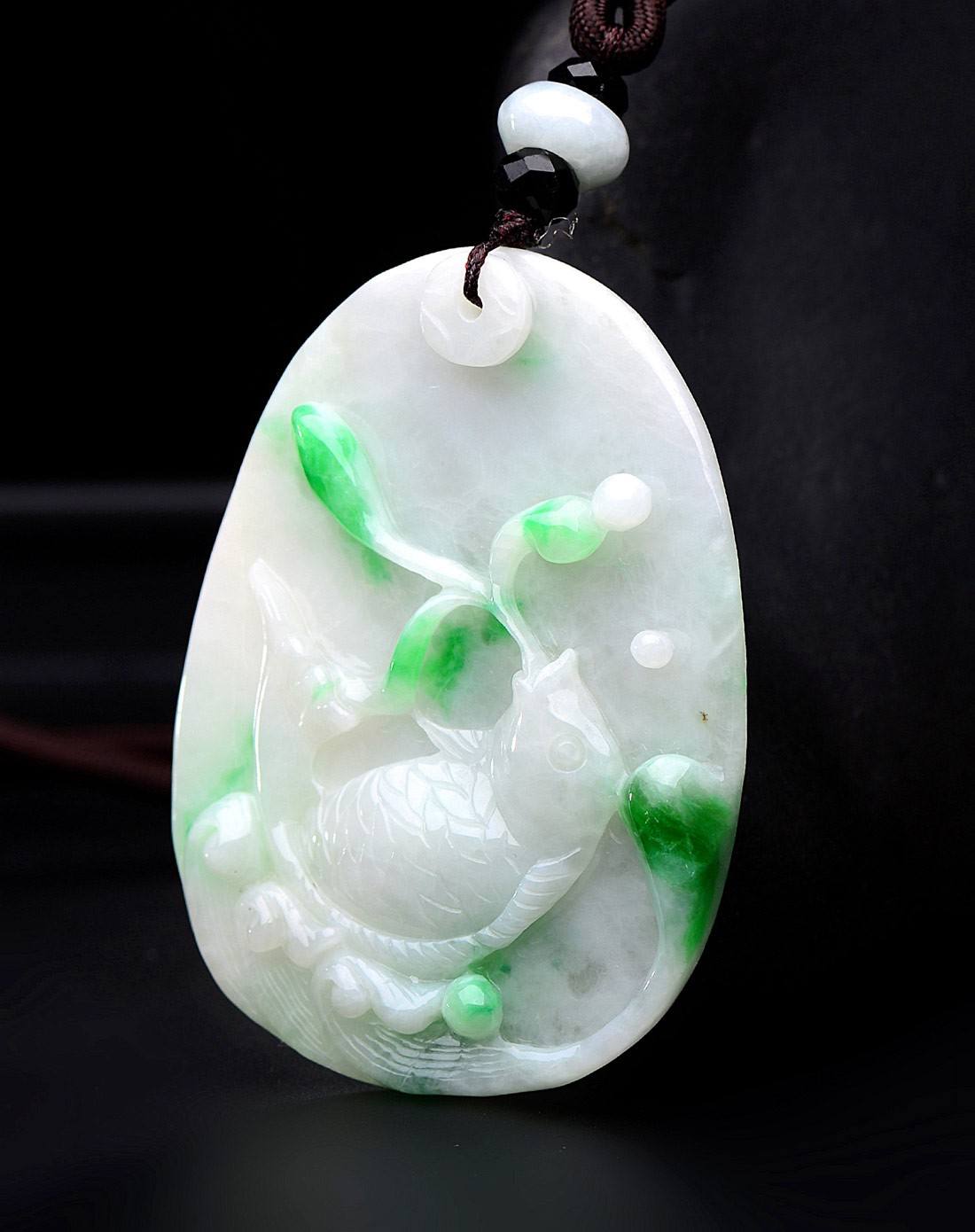 「干货分享」新手如何看白底青翡翠及其价值  第2张