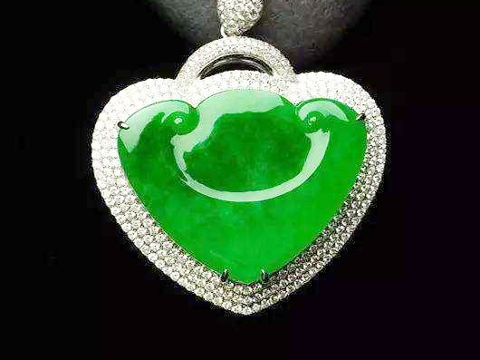 带你走进“玉石之王”翡翠的绿色世界  第4张