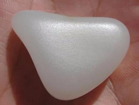 翡翠满绿项链为啥和田玉造假泛滥，却没有人来管！  第5张