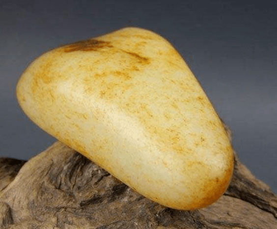 和田玉籽料原石的价格，都到了天价，通过和田玉为子孙后代留下什么？  第2张