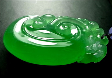 「干货分享」新手如何看龙石种翡翠及其价值  第1张