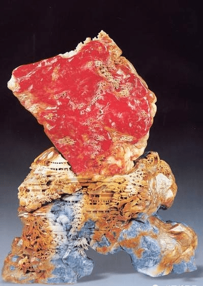 翡翠手镯掉到地上飙升6亿的极品鸡血石，万中无一，让人震惊！！  第1张