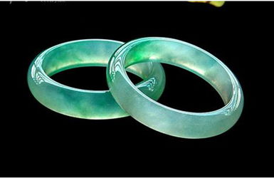 缅甸翡翠原石拍卖论坛中低档翡翠的价格趋势如何变化？中低档翡翠适不适合做投资呢？  第3张