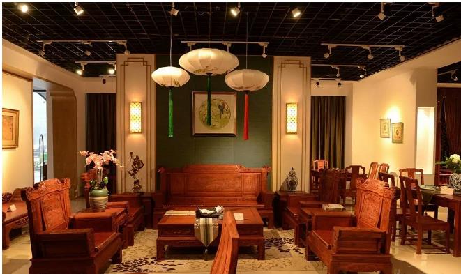 和翡翠原石的黄花梨和花梨有何区别？  第2张