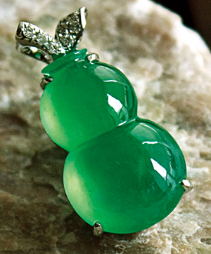 翡翠的价值主要从何评估呢？  第2张