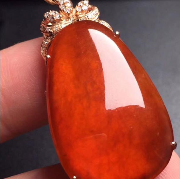 “万翠易得，一翡难寻”一一红翡的魅力与鉴赏  第3张