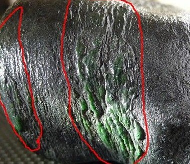 翡翠玉镯a货正品价格翡翠价格贵的有理由吗？剖析翡翠市场价值  第1张