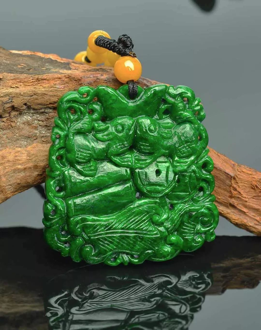 王朝翡翠貔貅满绿翡翠都是极品？如果这么认为就大错特错了  第4张