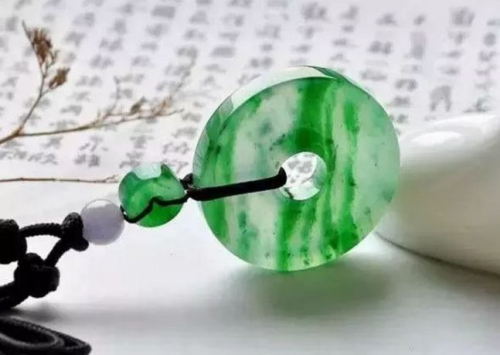 翡翠中有这样的金丝，价格立马翻几倍  第7张