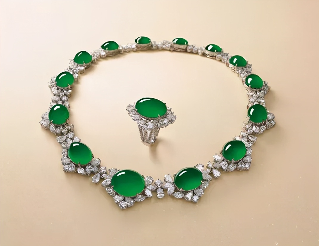 十有九豆，聊一聊翡翠市场中最常见的豆种翡翠  第6张