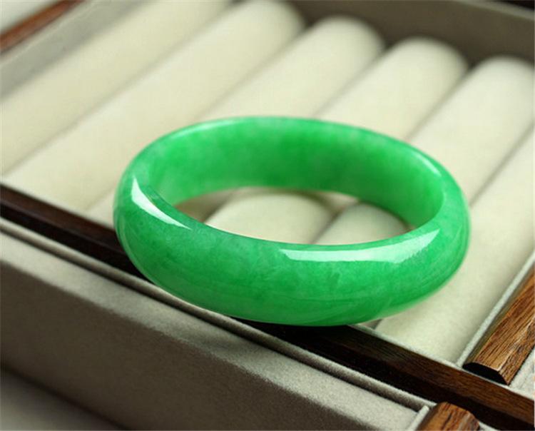 翡翠原石生意还能做吗何必单恋翡翠的绿，各色翡翠均有市场  第1张