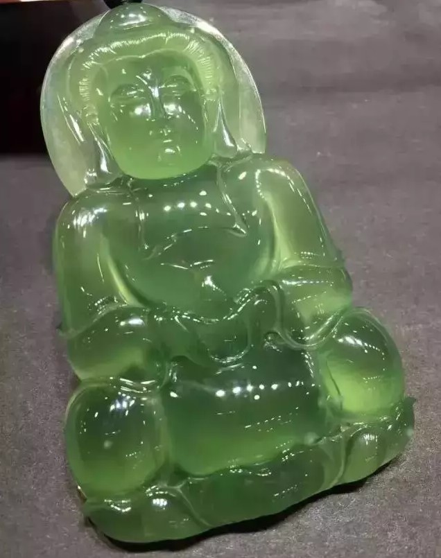 男的带和田玉还是翡翠翡翠特殊品种芙蓉种价值如何呢？  第3张