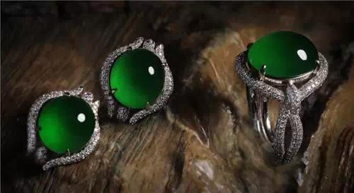 白底青种翡翠多少钱翡翠凭什么说投资收藏前景巨大？  第8张