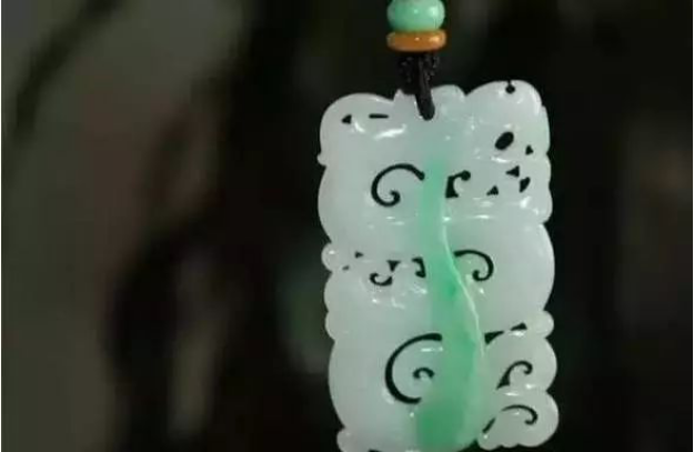 那些翡翠明明只有一字之差，为何价格会天差地别？  第3张