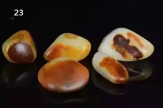 23张和田玉真假皮色对比图，看懂了再也不怕被坑  第24张