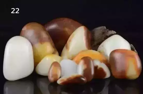 23张和田玉真假皮色对比图，看懂了再也不怕被坑  第23张