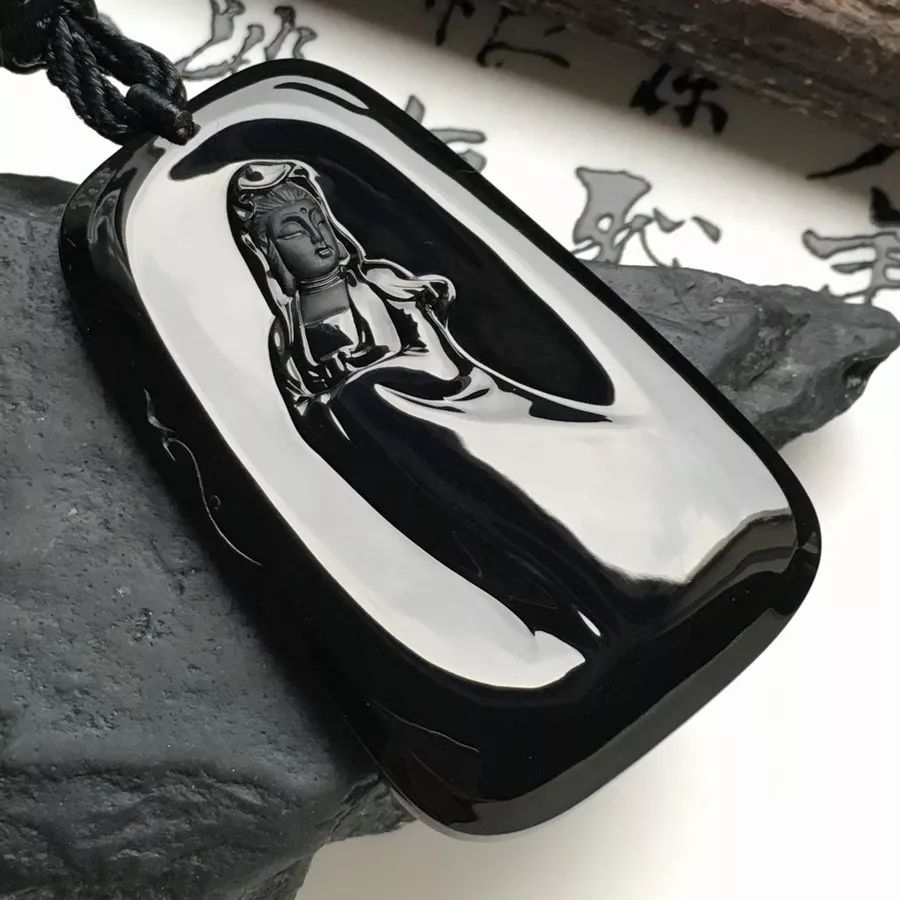 听说各类藏家都开始看好墨翠，墨翠值钱吗  第1张