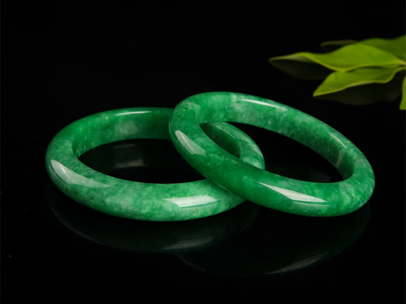 翡翠价格表，影响翡翠价格的因素有哪些？  第3张