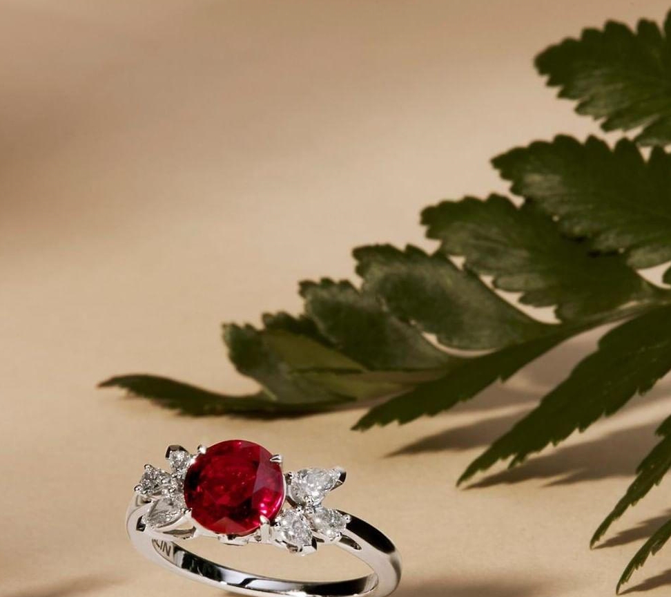 红宝石市场上出现了一匹黑马——莫桑比克红宝石  第2张