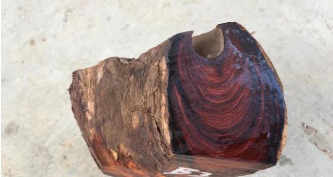 糯冰种飘兰花翡翠挂件什么是红木？红木种类有哪些？  第2张