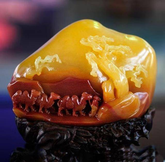 哪种绿翡翠手镯好玉石升值空间大？为什么这5种玉石被低估？是不是太不公平了呢？  第1张