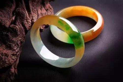 翡翠中的黄翡有收藏价值吗?  第3张