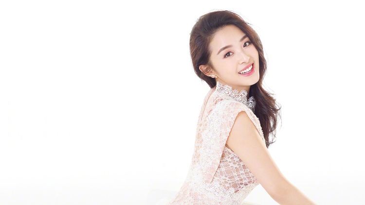 缅甸翡翠原石拍卖论坛中低档翡翠的价格趋势如何变化？中低档翡翠适不适合做投资呢？  第1张