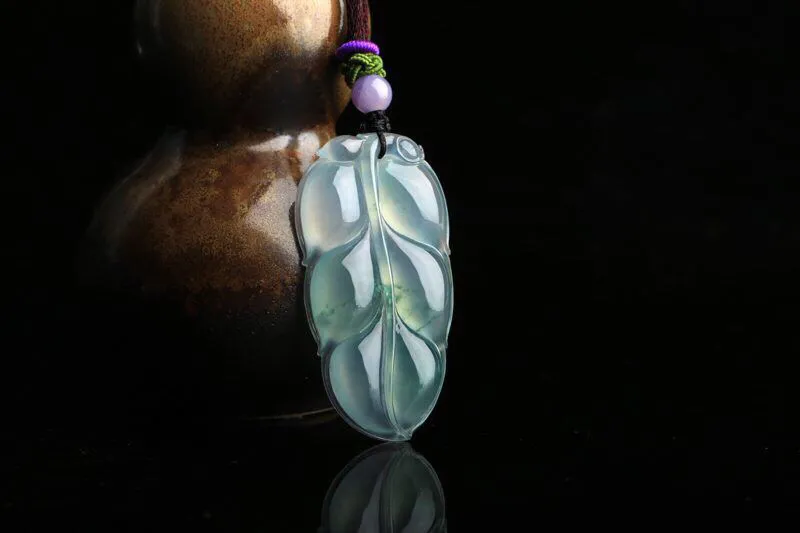 翡翠不只有绿色值钱，这四种例外！！！  第4张