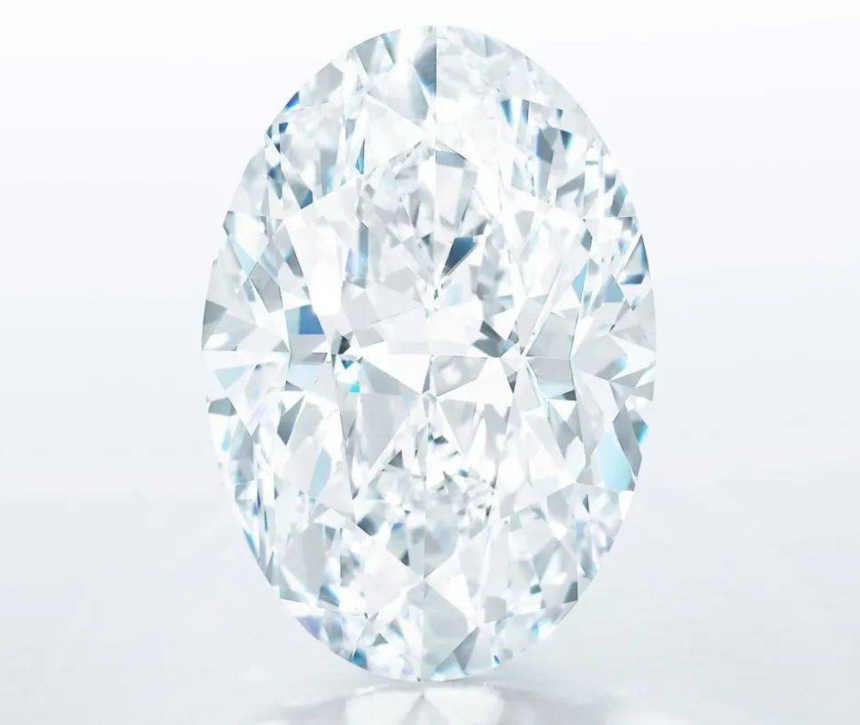 金鱼翡翠吊坠苏富比亿元成交一颗102.39克拉无瑕钻石，能够随身携带的“流通硬货”正是投资热门！  第1张