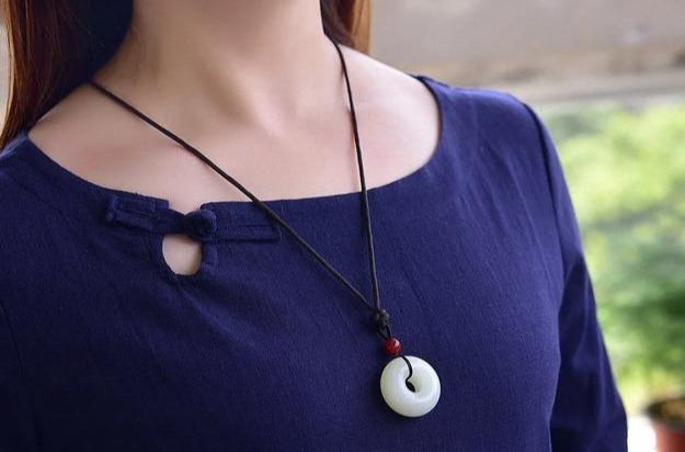 聊聊目前玉石市场的困境吧！  第1张