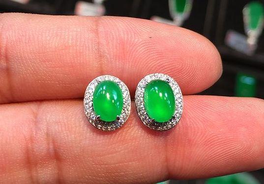 油青翡翠抛光翡翠收藏：翡翠价格涨得再飞，买了有这些情况的也就和你无关  第15张