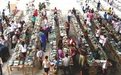 翡翠吊坠带扣头好还是不带好近10年翡翠投资市场的行情变化  第2张