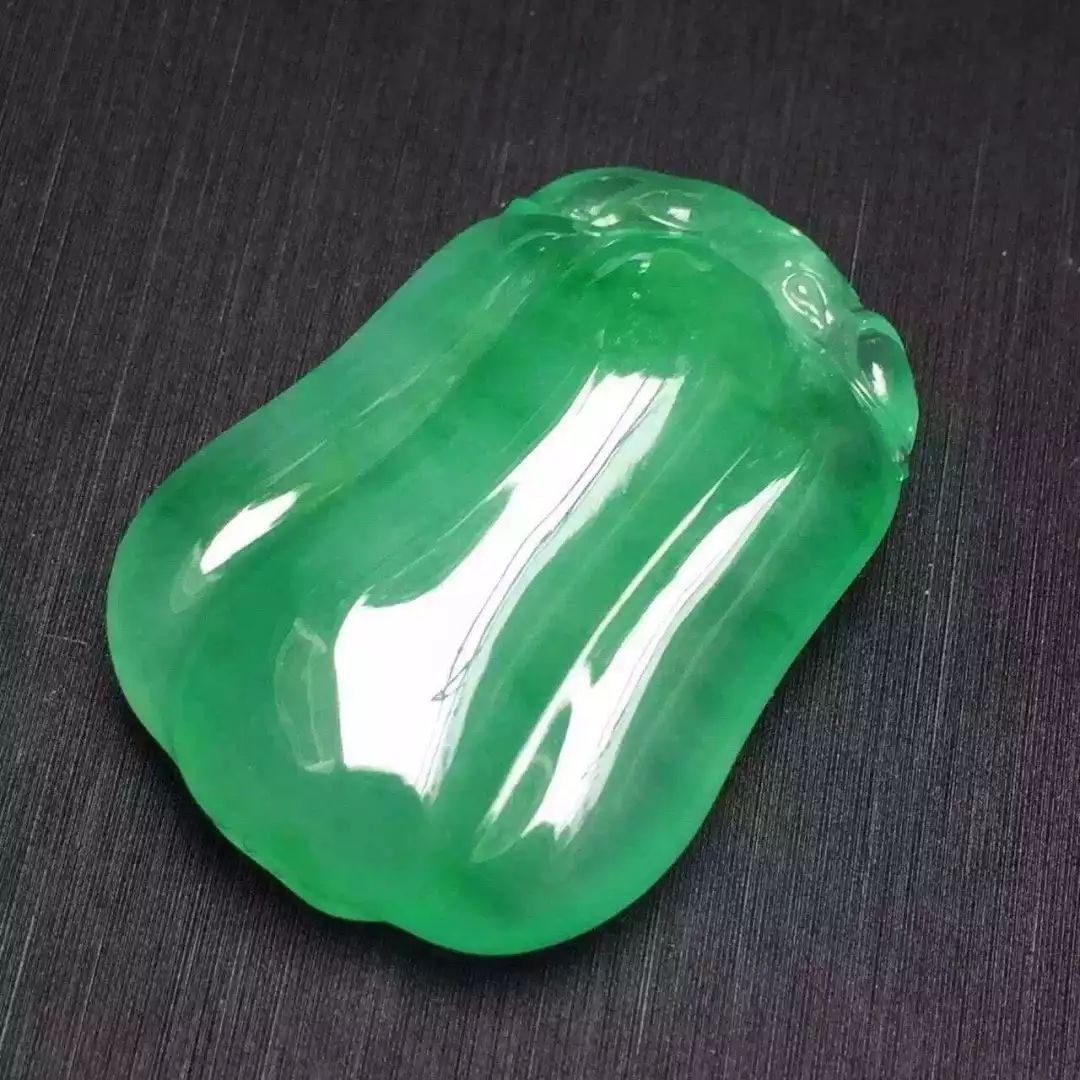 比玻璃种还好的翡翠到底是何方神圣？  第1张