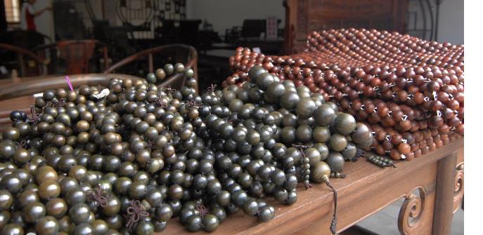 梦见别人送我翡翠戒指浅谈常见的几种檀木  第2张