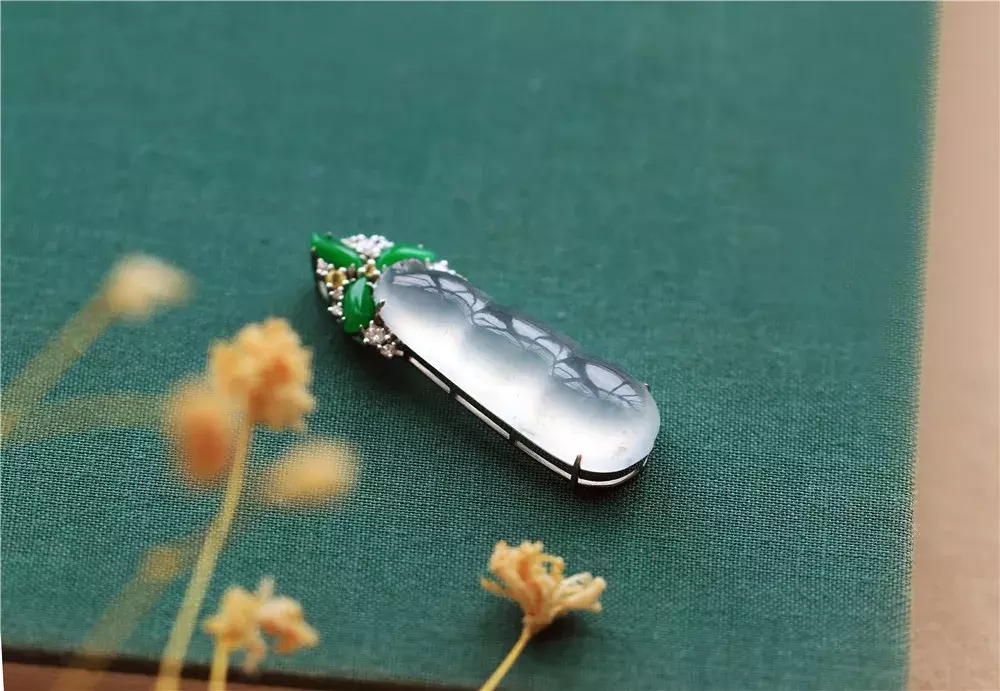 翡翠中的“种水货”和“色货”  第7张