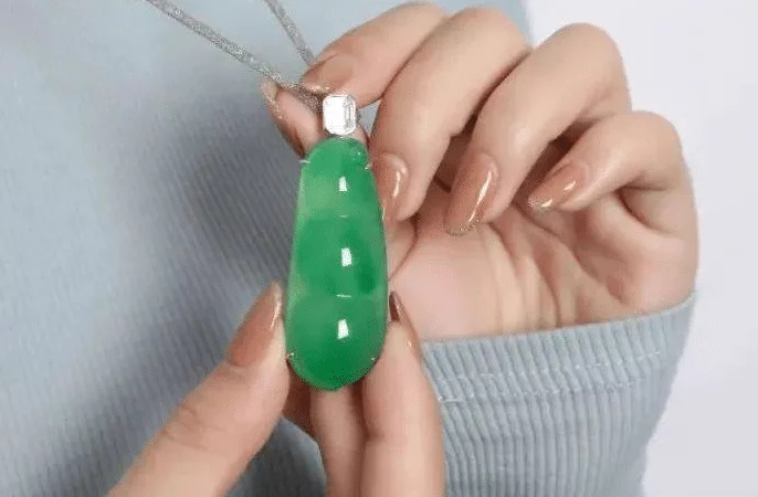 翡翠市场透明话, 未来的行情又该如何, 与这五个要素紧密相连!  第11张