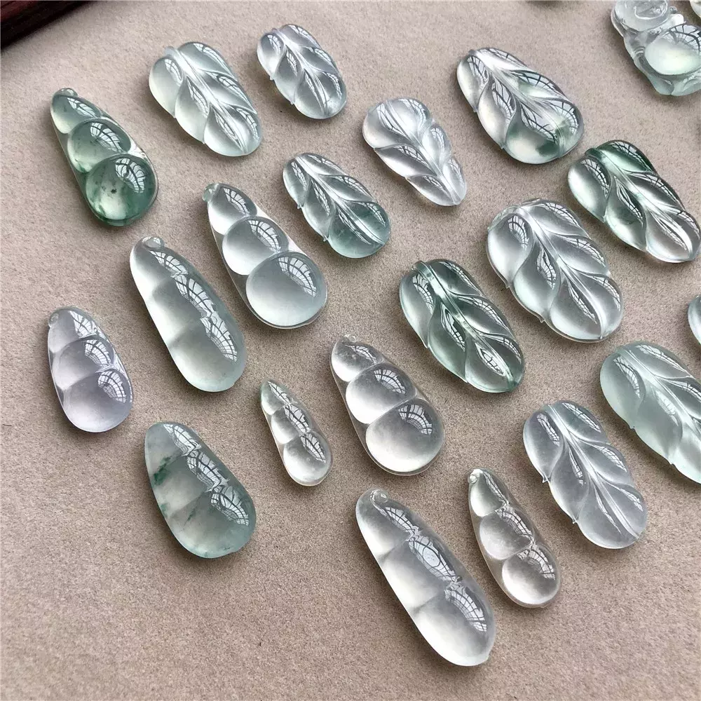 翡翠中的“种水货”和“色货”  第6张