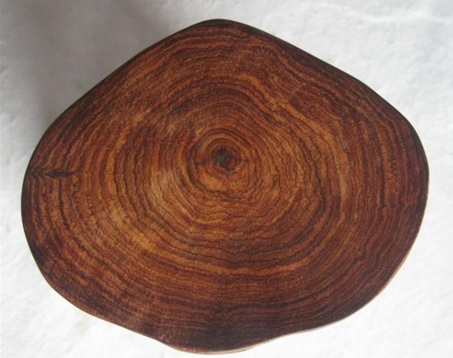 湖北翡翠原石花梨木大解析——名为花梨的木材就是红木吗？  第3张