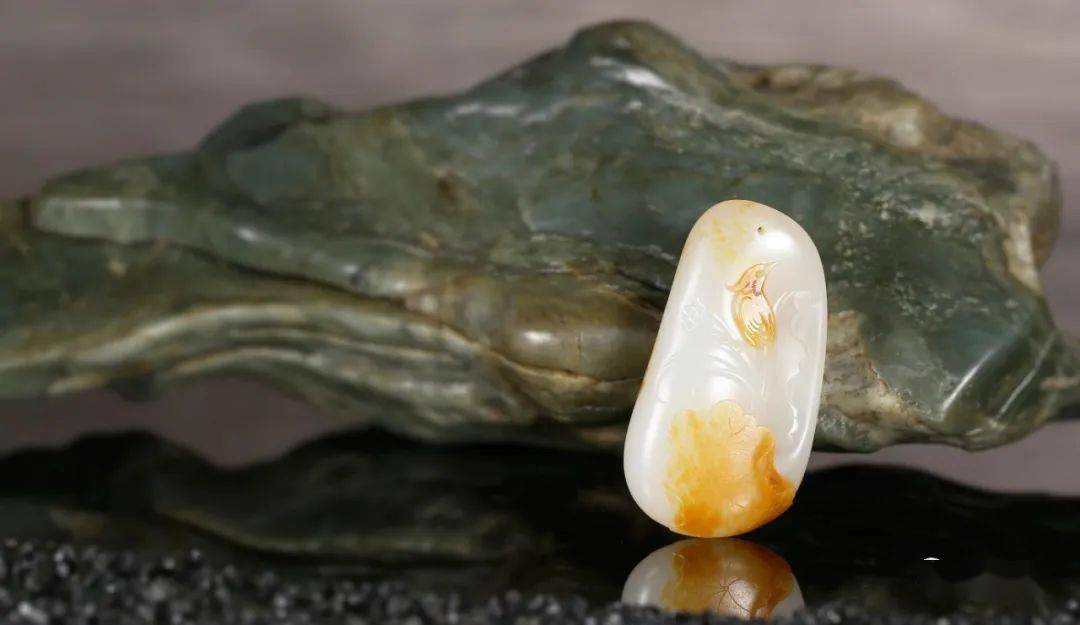 为何同块和田玉在不同地方价格差距如此大？  第9张