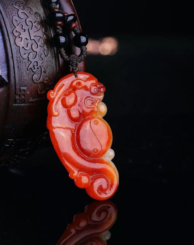 售价一千块和一万块的翡翠，它们的差别在哪里？  第11张