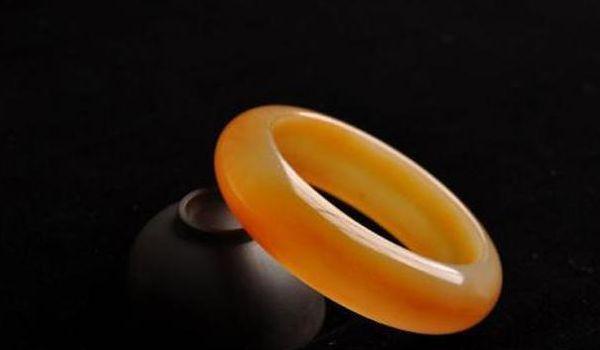 翡翠种水怎样看因改名身价暴涨的玉石，今白送都没人要？  第3张