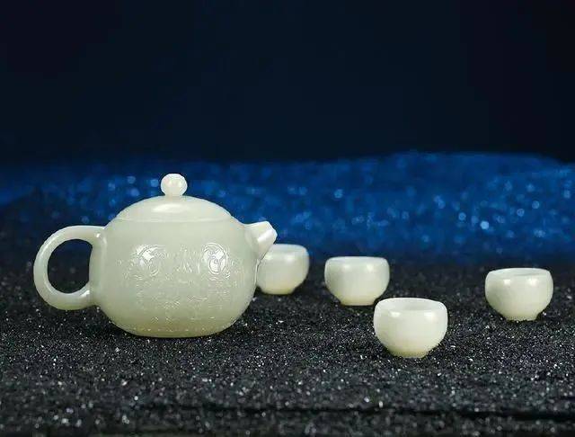 为何优秀的人都玩起了玉？玩玉到底玩的是什么？  第3张