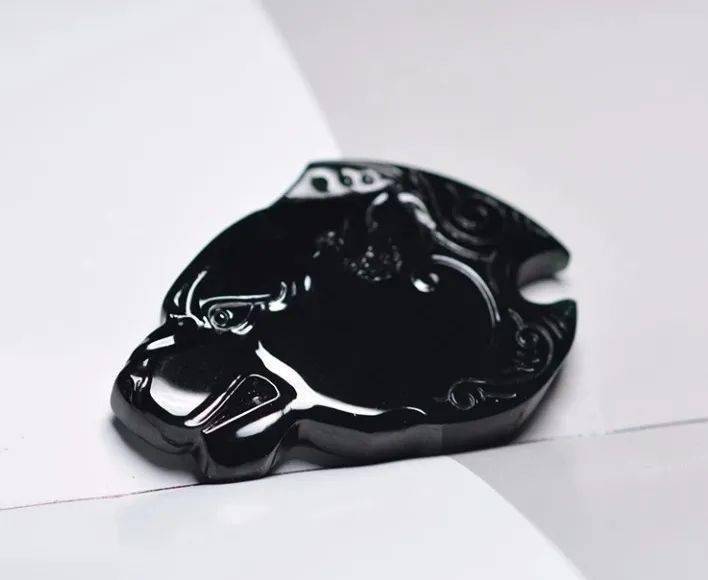 墨翠价值界定，眼前的黑不是黑  第4张