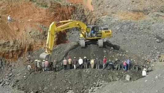 翡翠涨的比房价还快！十几年前1000块买的翡翠，如今翻了2000倍  第4张