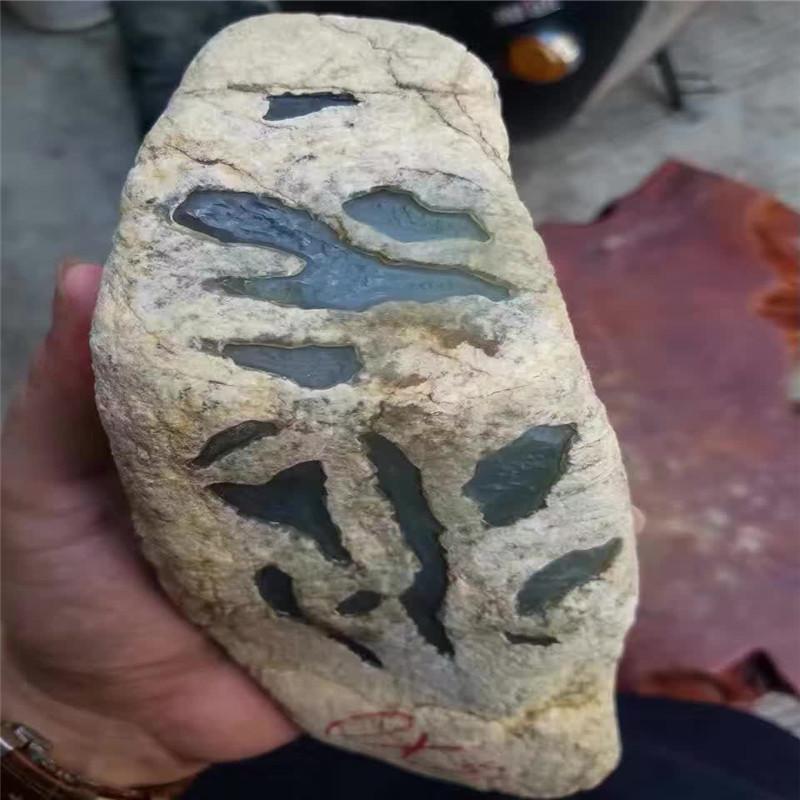 深度剖析，未来几年翡翠原石价格将会持续上涨，你怎么看？  第3张